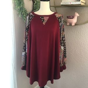 Emerald Long a sleeve Top EUC